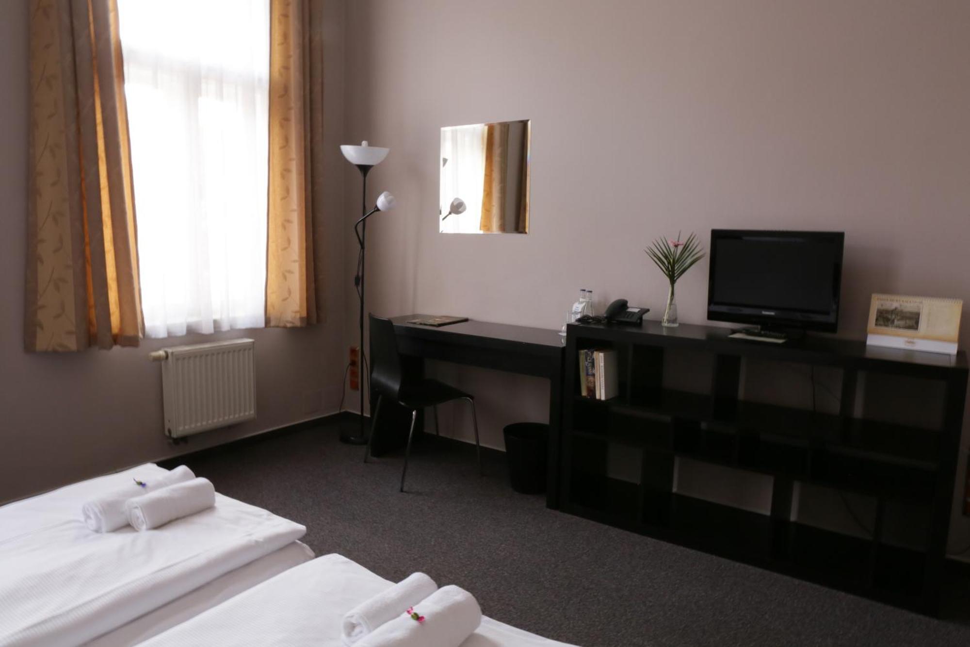 Hotel Zlata Stika Παρντούμπιτσε Εξωτερικό φωτογραφία