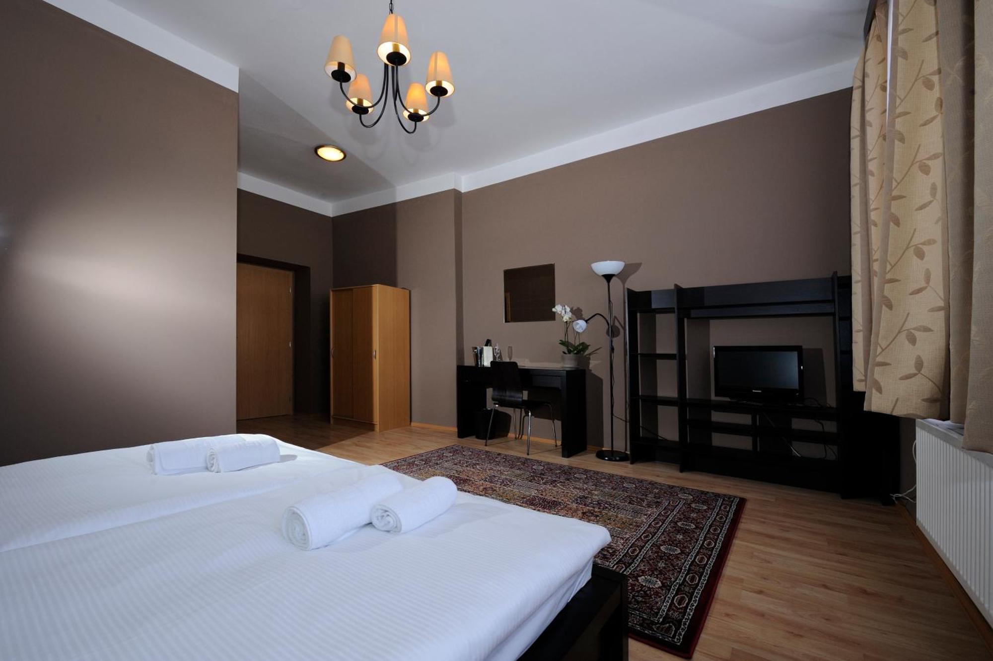 Hotel Zlata Stika Παρντούμπιτσε Εξωτερικό φωτογραφία
