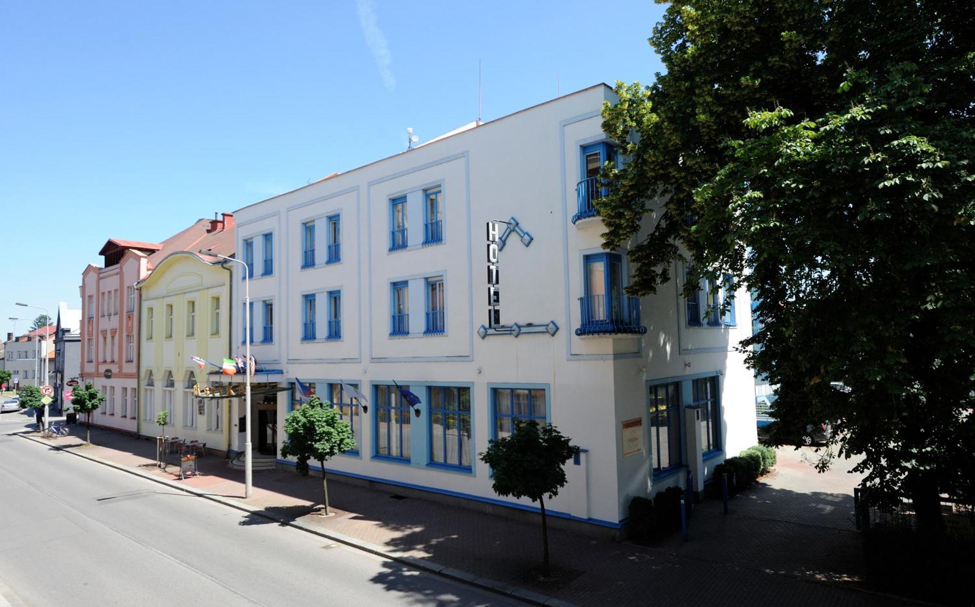 Hotel Zlata Stika Παρντούμπιτσε Εξωτερικό φωτογραφία
